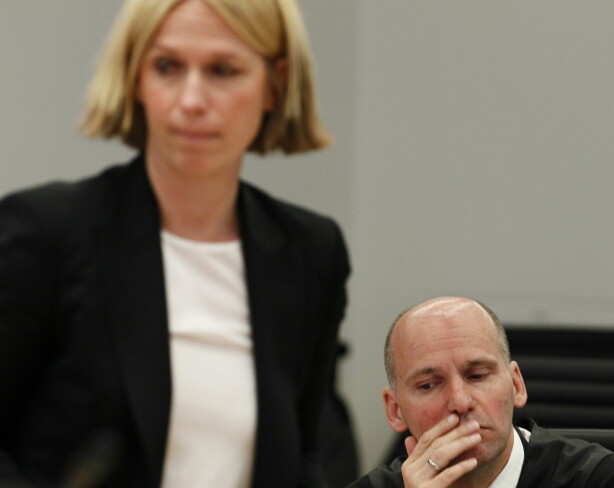 Oslo tingrett 2012.
Terrorrettssaken mot Anders Behring Breivik i Oslo tingrett 2012.
Her Statsadvokat Inga Bejer Engh (tv) og forsvarer Geir Lippestad. POOL.
Foto: Heiko Junge / Scanpix